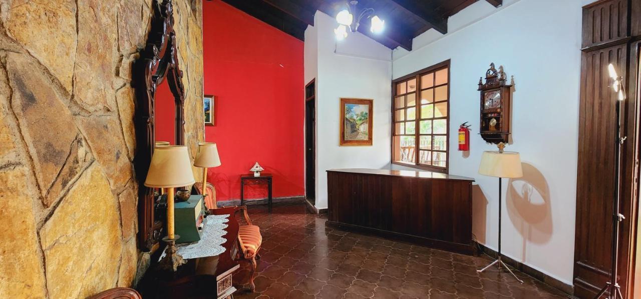Camilas Hotel San Pedro Sula Exterior foto